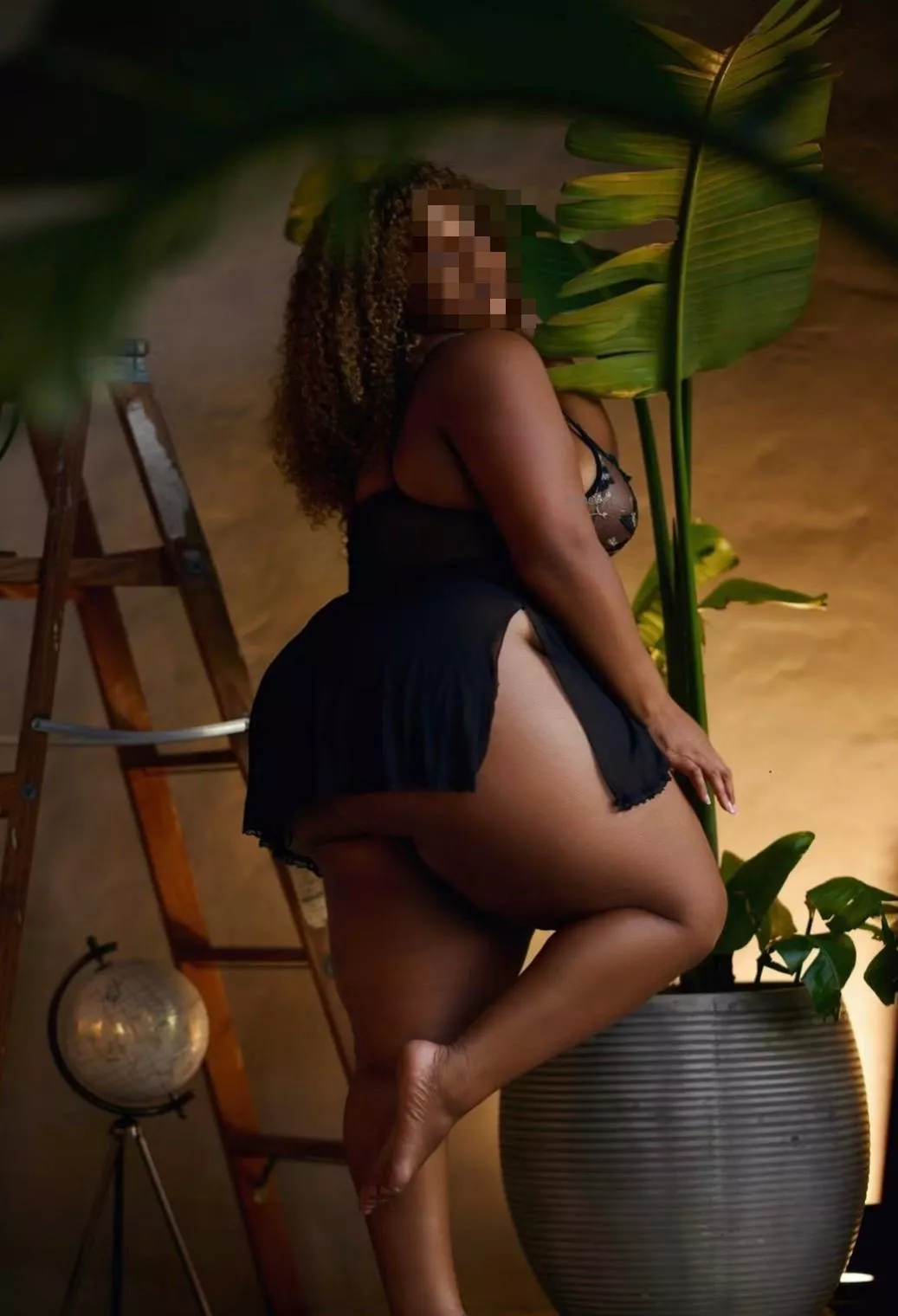 מארחת רק אותך