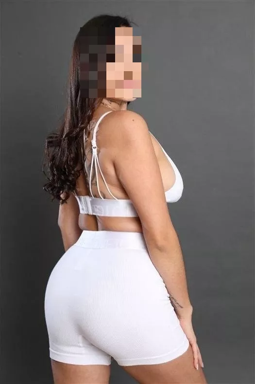 מארחת לטיפול מדהים